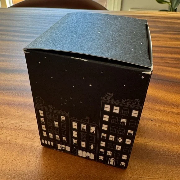 Catbird ghost rose candle - Picture 10 of 11